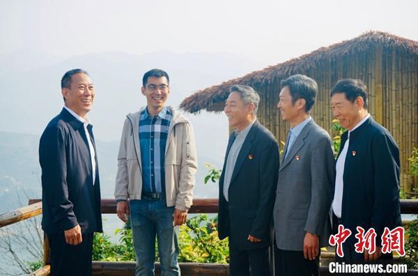 以青春化表达讲述脱贫攻坚故事 电影《天地之间》将映