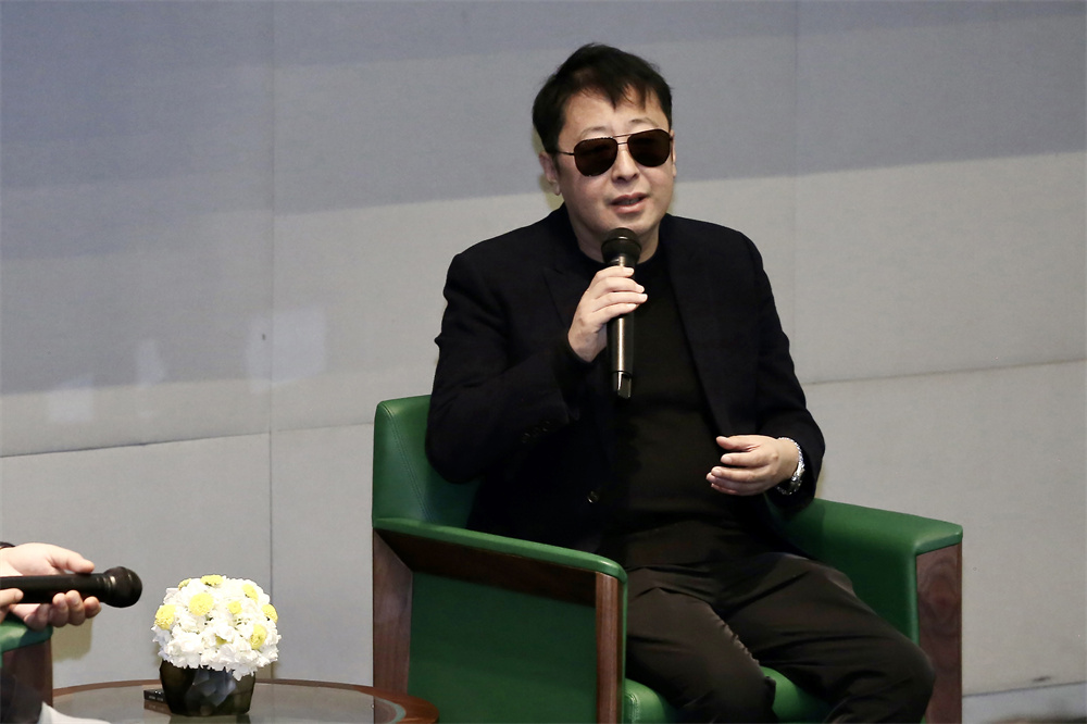 贾樟柯：“现在是一个寒冬，我们要抱有热情”