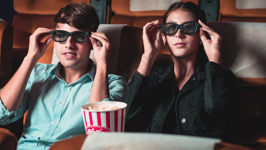 明确了，3D眼镜免费！已有电影院被立案、约谈！