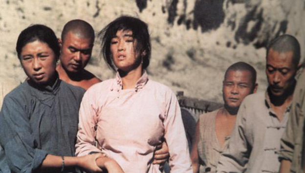 张艺谋谈《红高粱》换角史可，巩俐赢在“有味道”
